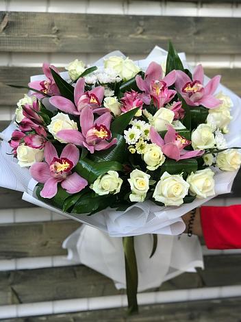 Букет цветов из: Розы и Хризантемы в Тарбагатае Республики Бурятия