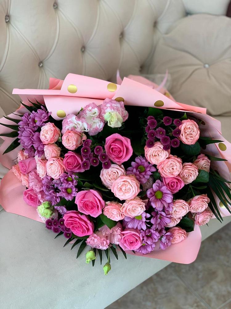 Букет цветов из: Хризантемы, Розы и Лизиантусы в Тарбагатае Республики Бурятия