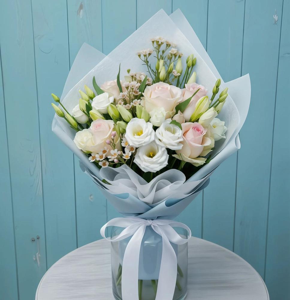 Букет цветов из: Розы и Лизиантусы в Тарбагатае Республики Бурятия