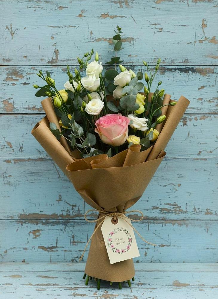 Букет цветов из: Розы и Лизиантусы в Тарбагатае Республики Бурятия