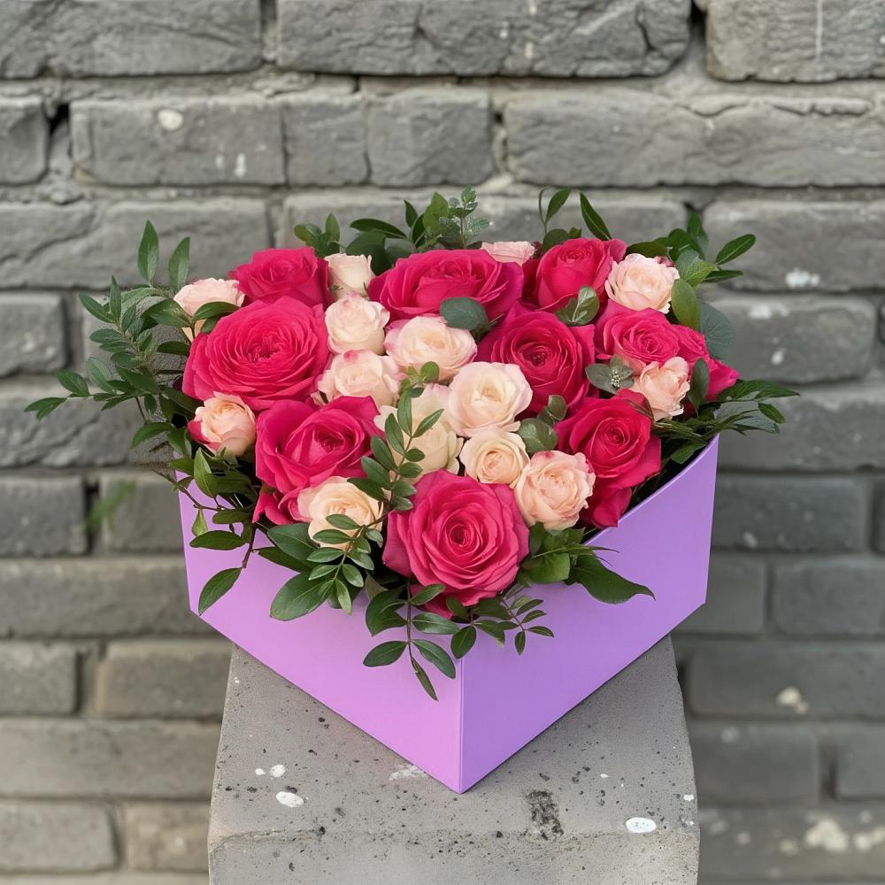 Цветочная композиция из Розы в коробке в Тарбагатае Республики Бурятия