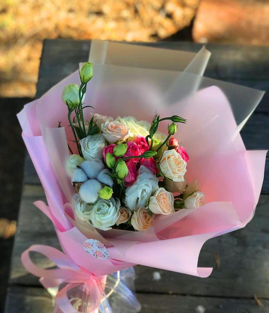 Букет цветов из: Розы и Лизиантусы в Тарбагатае Республики Бурятия