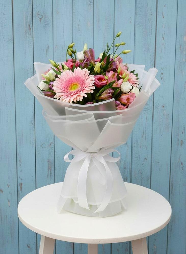 Букет цветов из: Герберы, Альстромерии и Лизиантусы в Тарбагатае Республики Бурятия