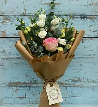 Букет цветов из:  Розы и Лизиантусы в Тарбагатае Республики Бурятия
