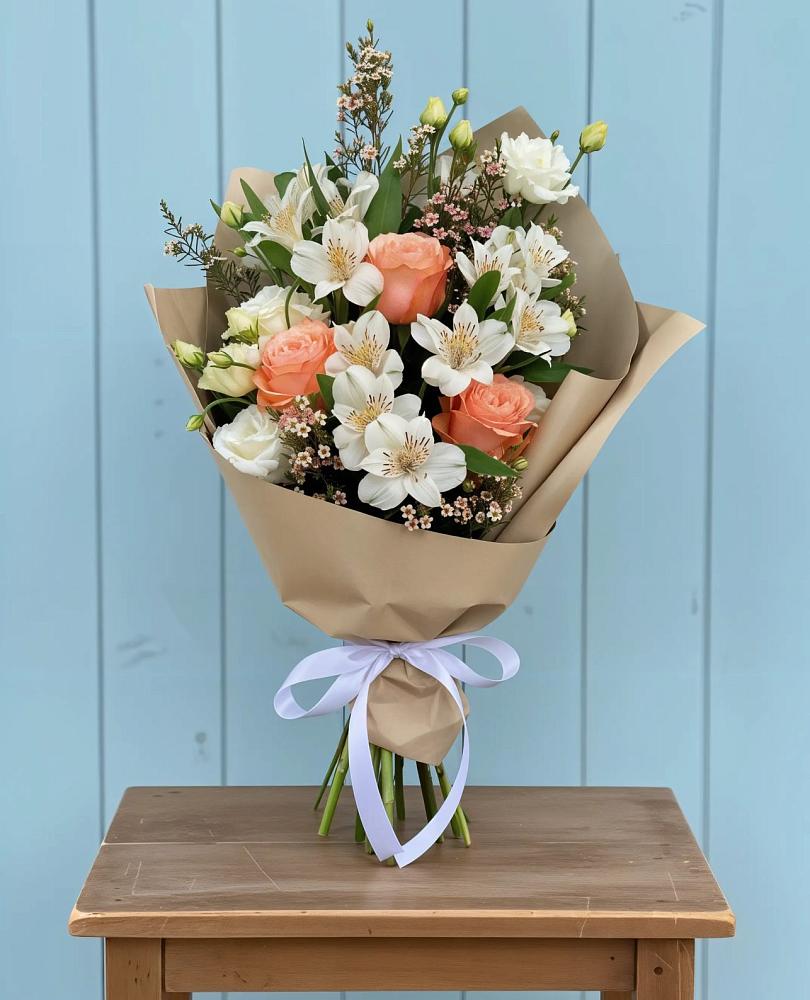 Букет цветов из: Альстромерии, Лизиантусы, Розы и Хризантемы в Тарбагатае Республики Бурятия